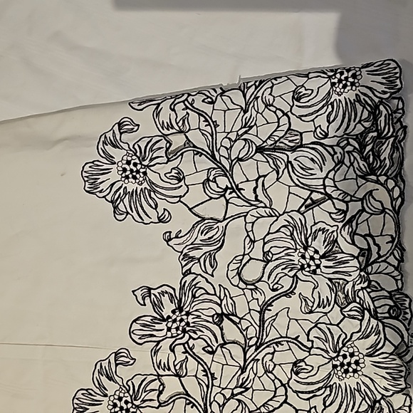 Fit and flare strapless party dress - Picture 9 of 11